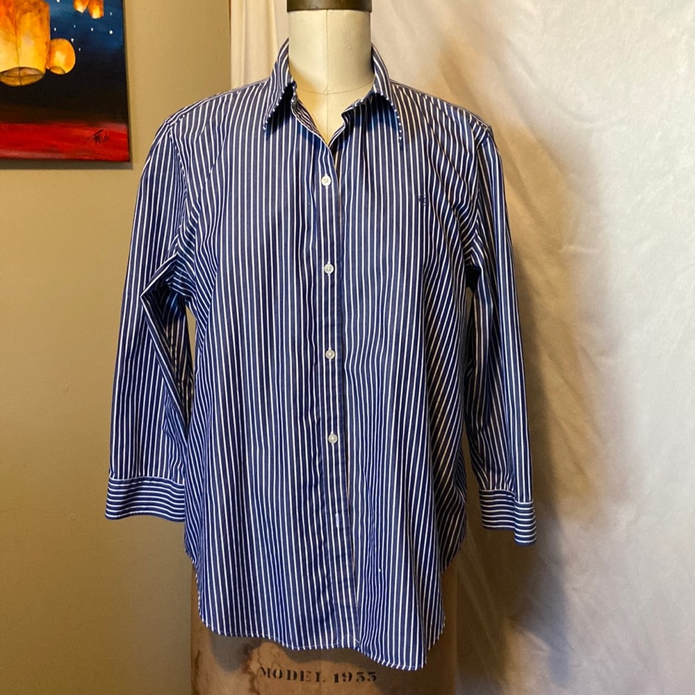 Dress shirt, Blouse